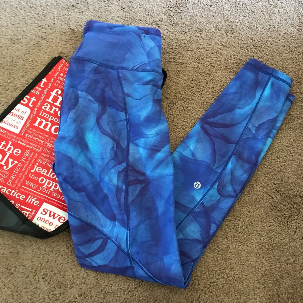 Blue lululemon leggings
